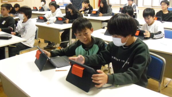 今年(2025)も鏡石町立第一小学校でプログラミング講座を開催✨️